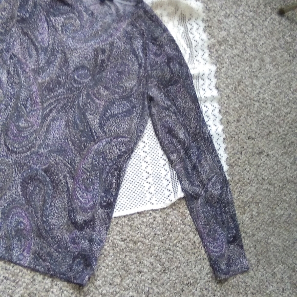 GAP LONG SLEEVE PAISLEY PRINT TOP (sz M) - Picture 3 of 5